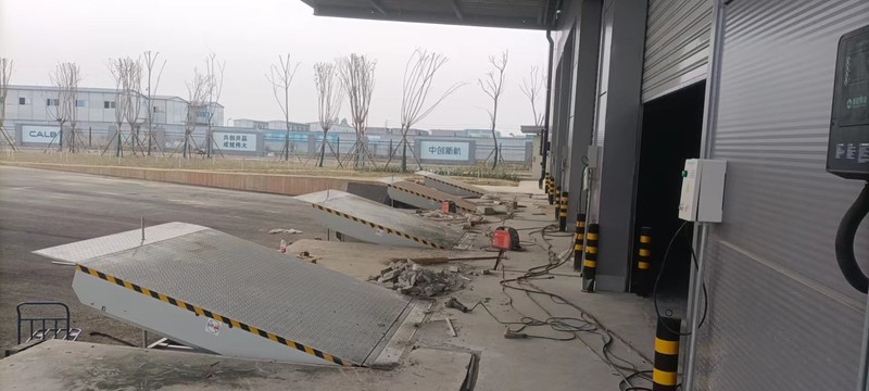 固定液压登车桥